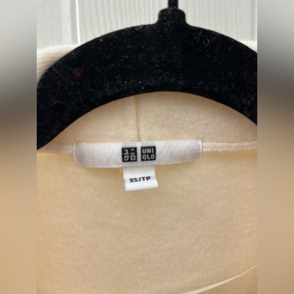 UNIQLO Long Cream Cardigan - Picture 3 of 11